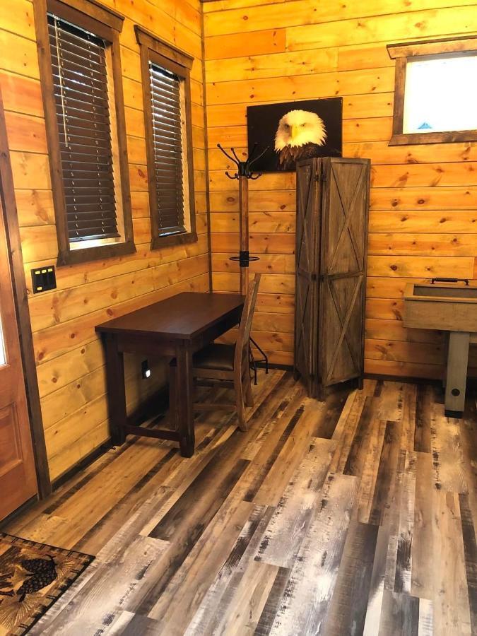 The Adirondack Honeymoon Hot Tub Soaking Tub Wood Burning Fireplace Stephens Gap Exterior foto